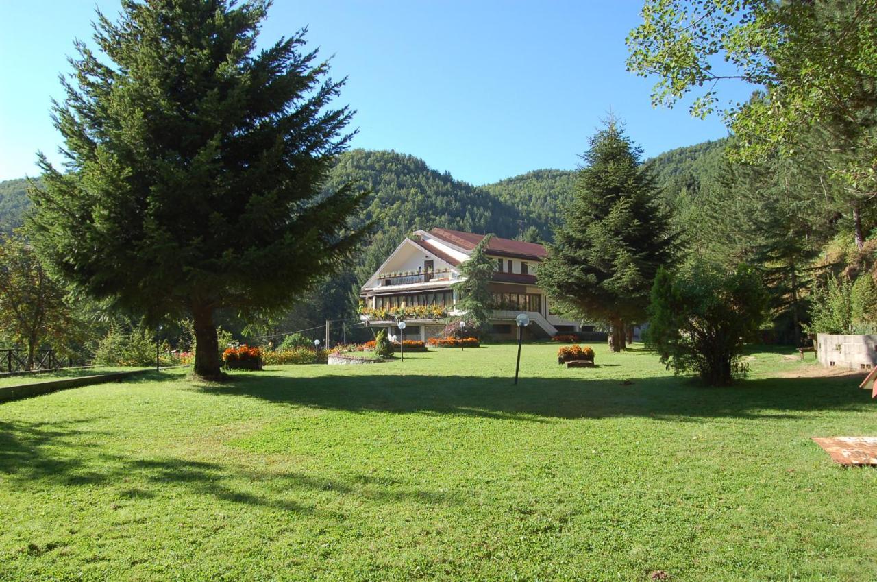 Hotel Lo Sciatore Cotronei Εξωτερικό φωτογραφία