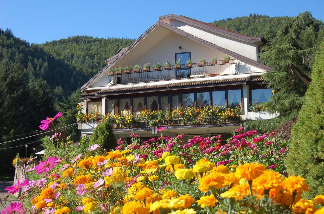 Hotel Lo Sciatore Cotronei Εξωτερικό φωτογραφία